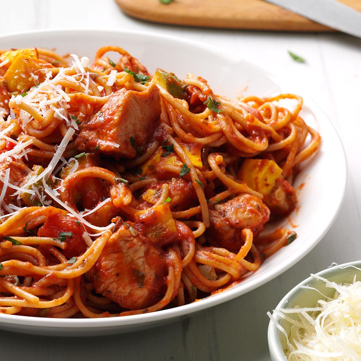 spaghetti with tomato sauce /chicken/ grilled zucchini/Garbanzo beans salad